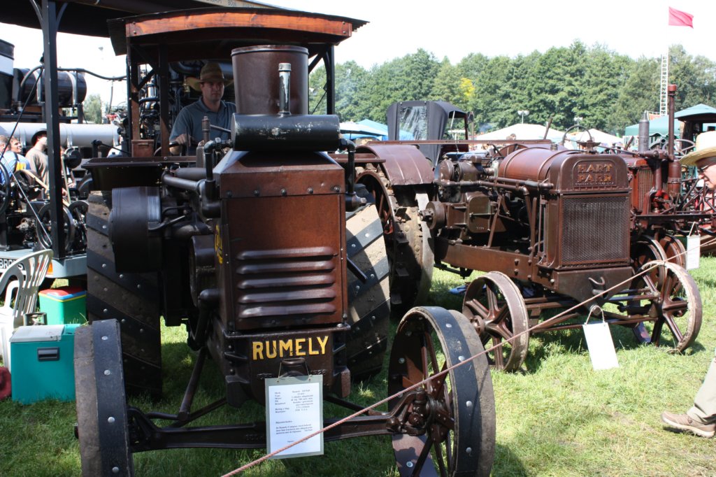 acoupleofamericantractorsonshowathmtinthenetherlands.jpg