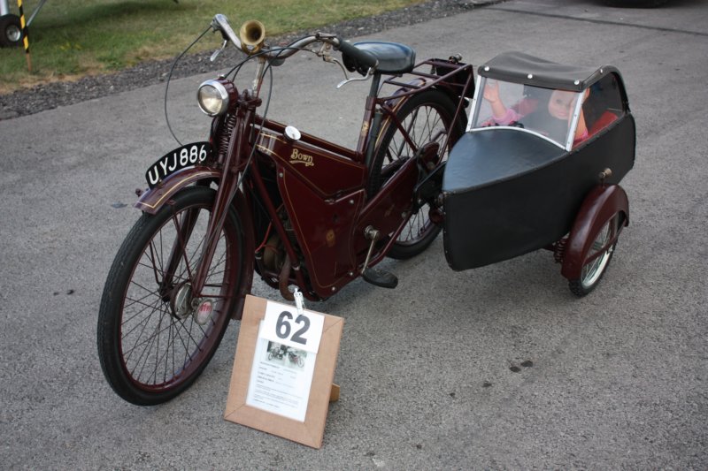 cutemotorbikeandsidecaroutfit.jpg