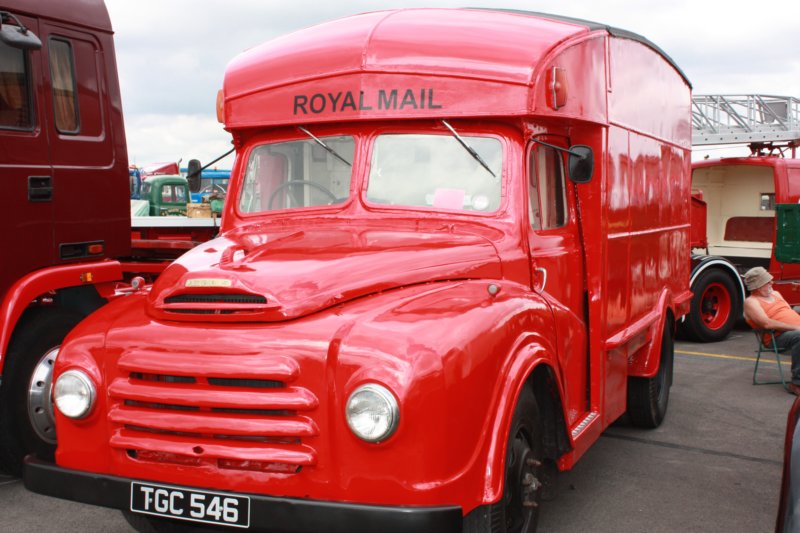 morrisroyalmailtruck.jpg