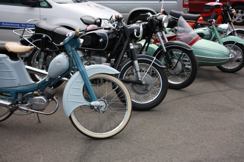 somemotorcyclesattherally.jpg