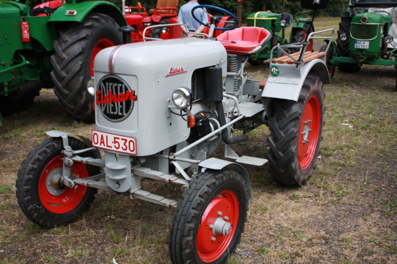 wellrestoredeichertractor.jpg